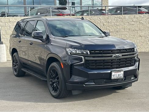 Used 2022 Chevrolet Tahoe RST w/ Luxury Package image 2
