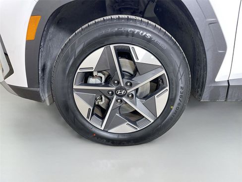 Used 2025 Hyundai Tucson SEL AWD/4WD image 29