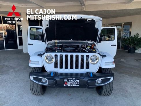 Used 2022 Jeep Wrangler Unlimited Sahara w/ Cold Weather Group image 30