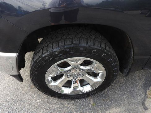 Used 2021 RAM 1500 Big Horn AWD/4WD image 16