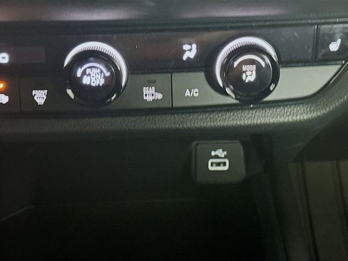 Used 2024 Honda HR-V Sport image 25