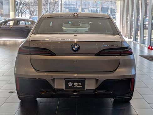 New 2026 BMW i7 xDrive60 w/ Executive Package image 7