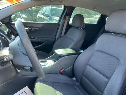 Used 2021 Chevrolet Malibu LT FWD image 13