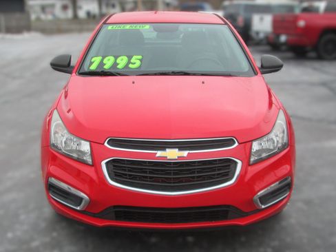Used 2016 Chevrolet Cruze LS image 3