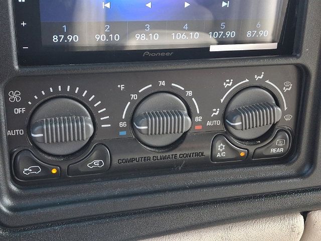 Used 2002 GMC Yukon SLT AWD/4WD image 17