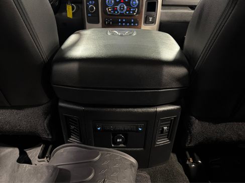 Used 2015 RAM 2500 Laramie w/ Snow Chief Group AWD/4WD image 37