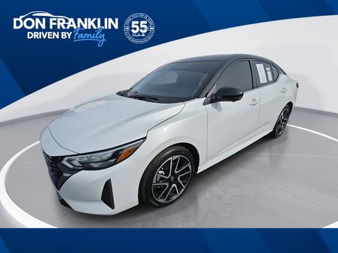 Used 2025 Nissan Sentra SR w/ SR Premium Package image 1