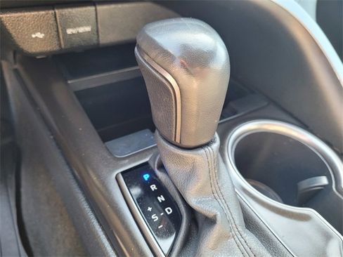 Used 2024 Toyota Camry SE image 20