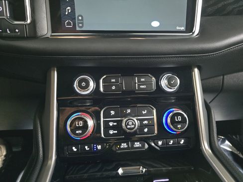 Used 2024 GMC Yukon XL Denali w/ Denali Reserve Package AWD/4WD image 24