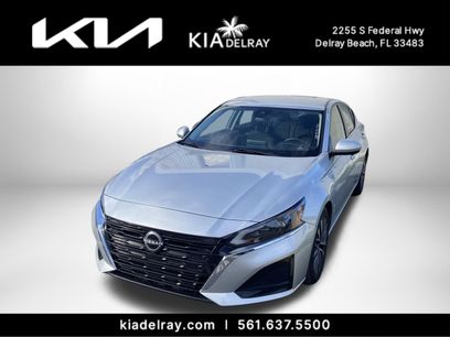 Used 2023 Nissan Altima 2.5 SV