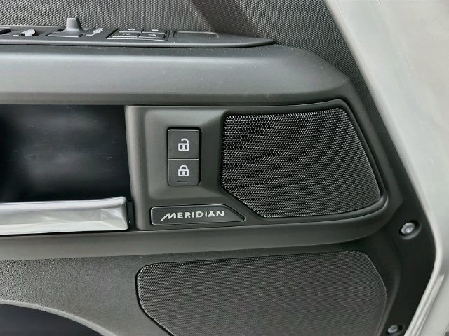 New 2026 Land Rover Defender 110 S AWD/4WD image 20