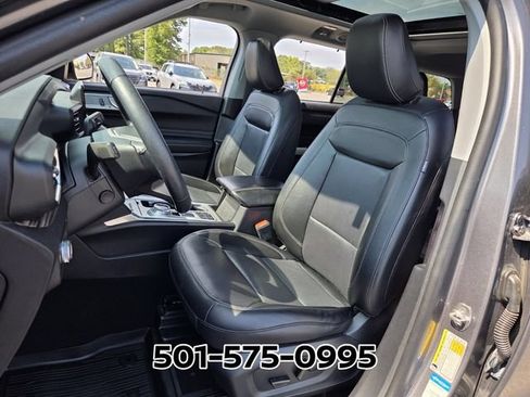 Used 2021 Ford Explorer Limited w/ Equipment Group 301A RWD image 7
