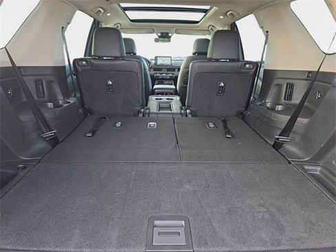 Used 2023 Honda Pilot Touring image 14