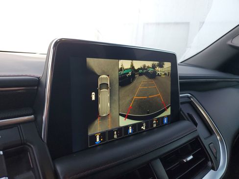 Used 2022 Chevrolet Suburban RST w/ Luxury Package image 86