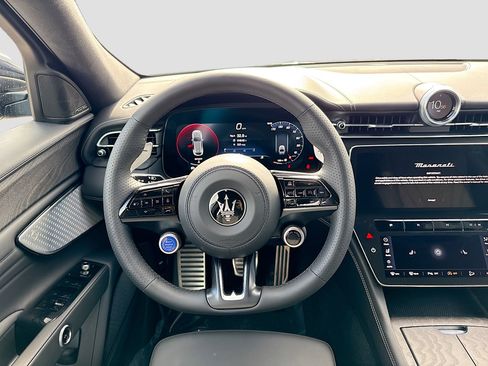 New 2025 Maserati Grecale Modena image 18