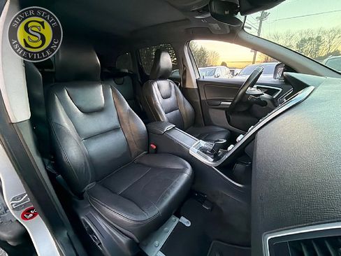 Used 2016 Volvo XC60 T5 Premier image 17