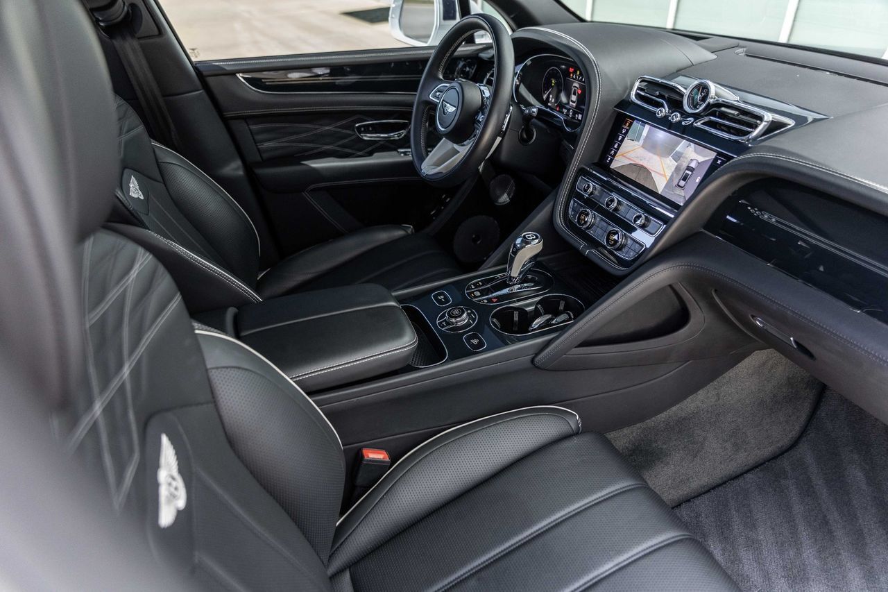 Certified 2023 Bentley Bentayga Extended Wheelbase AWD/4WD image 2
