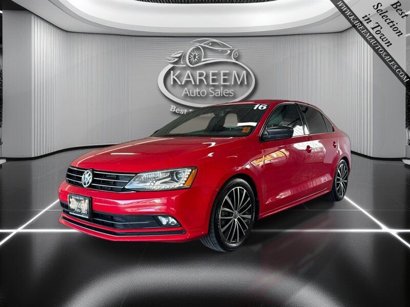 Used 2016 Volkswagen Jetta Sport w/ Lighting Package FWD image 1