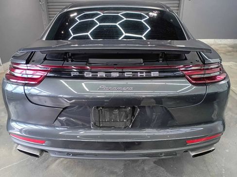 Used 2018 Porsche Panamera w/ Premium Package Plus image 4
