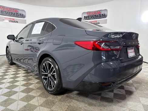 Used 2025 Toyota Camry XLE image 6