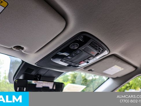 Used 2025 Kia Carnival FWD image 49