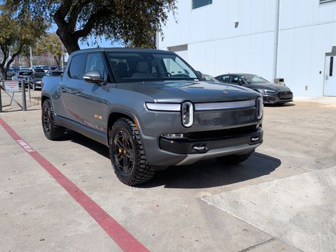 Used 2023 Rivian R1T Adventure image 2