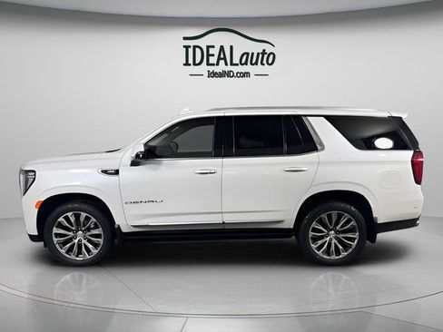 Used 2021 GMC Yukon Denali w/ Denali Premium Package image 11