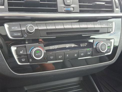 Used 2020 BMW 230i Coupe w/ Premium Package image 16