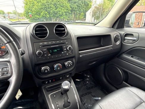 Used 2017 Jeep Patriot High Altitude AWD/4WD image 24