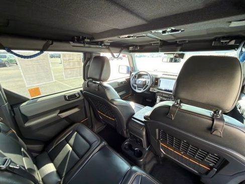 Certified 2023 Ford Bronco Badlands w/ Sasquatch Package image 29