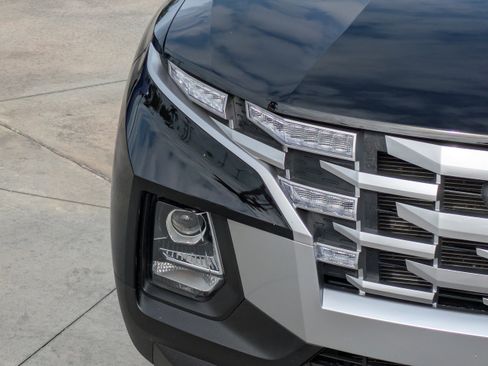 Certified 2023 Hyundai Santa Cruz SEL w/ Activity Package image 7