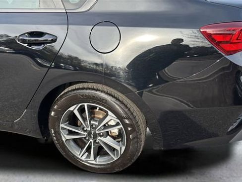 Used 2024 Kia Forte LXS image 33