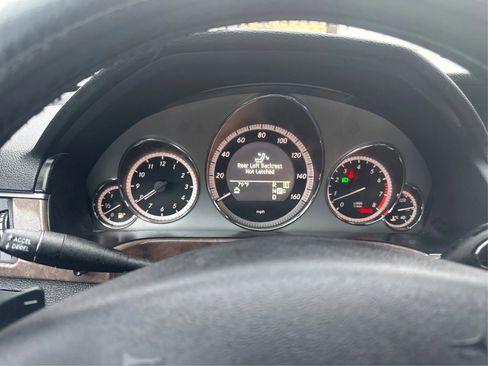 Used 2011 Mercedes-Benz E 350 4MATIC Sedan image 18