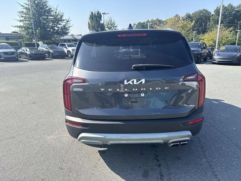 Certified 2022 Kia Telluride EX w/ EX Premium Package FWD image 9