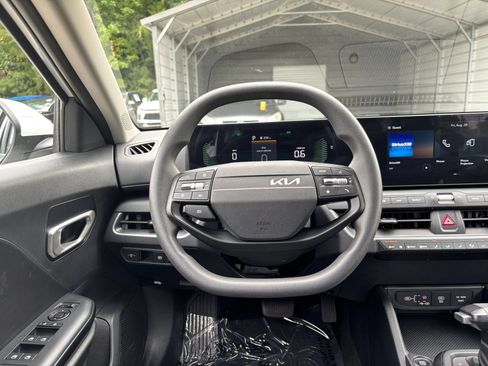 Used 2026 Kia K4 FWD image 26