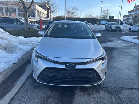 Used 2023 Toyota Corolla LE w/ Carpet Mat Package (TMS) image 7