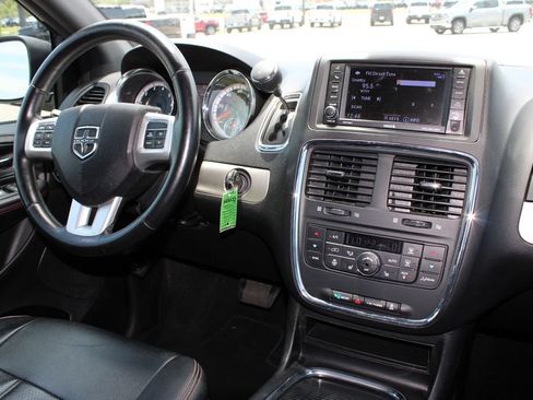 Used 2019 Dodge Grand Caravan GT FWD image 11