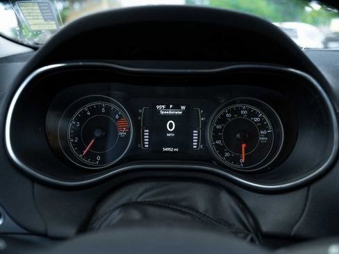 Used 2021 Jeep Cherokee Latitude image 22