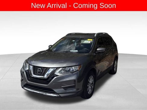 Used 2018 Nissan Rogue SV w/ Sun & Sound Touring Package image 2