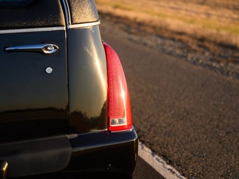 Used 2009 Cadillac DTS Hearse FWD image 34