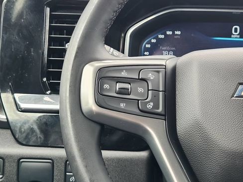 Used 2025 Chevrolet Silverado 1500 LT RWD image 28