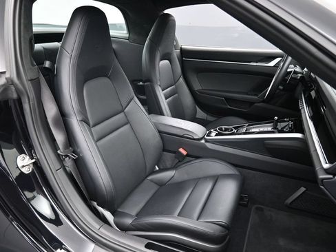 Certified 2024 Porsche 911 Targa 4S AWD/4WD image 26