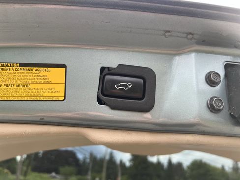 Used 2009 Toyota Venza AWD image 25