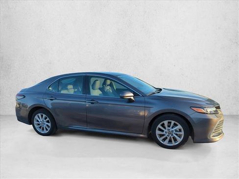 Used 2023 Toyota Camry LE image 4