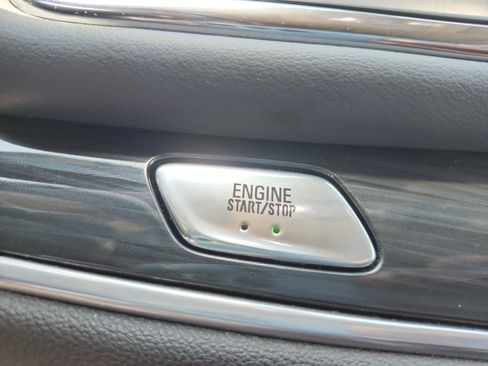 Used 2021 Buick Enclave Essence w/ Sound and Sites Package AWD/4WD image 28