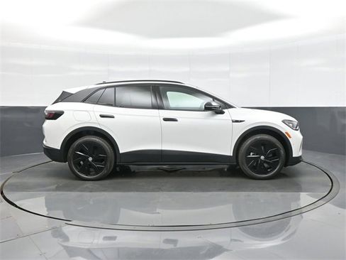 New 2025 Volkswagen ID.4 Pro S image 8