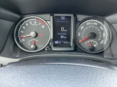 Used 2023 Toyota Tacoma SR AWD/4WD image 17