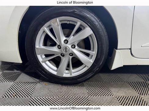 Used 2015 Nissan Altima 2.5 SV w/ Convenience Package FWD image 23