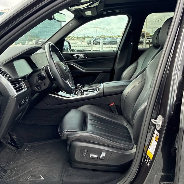 Used 2020 BMW X5 xDrive40i w/ Premium Package AWD/4WD image 4
