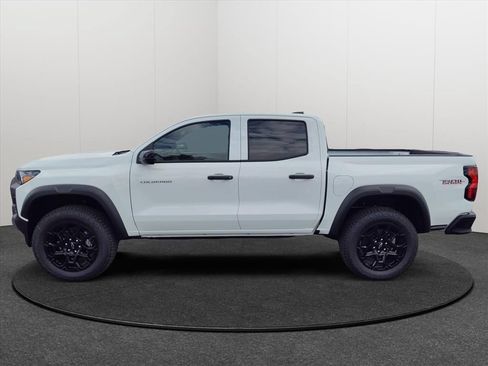 New 2026 Chevrolet Colorado Trail Boss AWD/4WD image 2